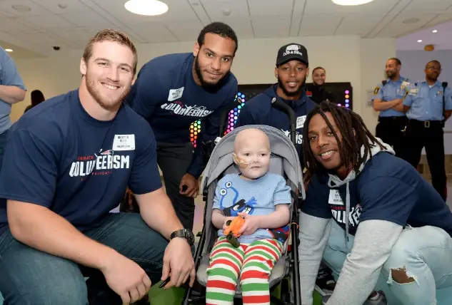 Patriots Rookies Make Volunteering Debut At Boston Children's Hospital ...