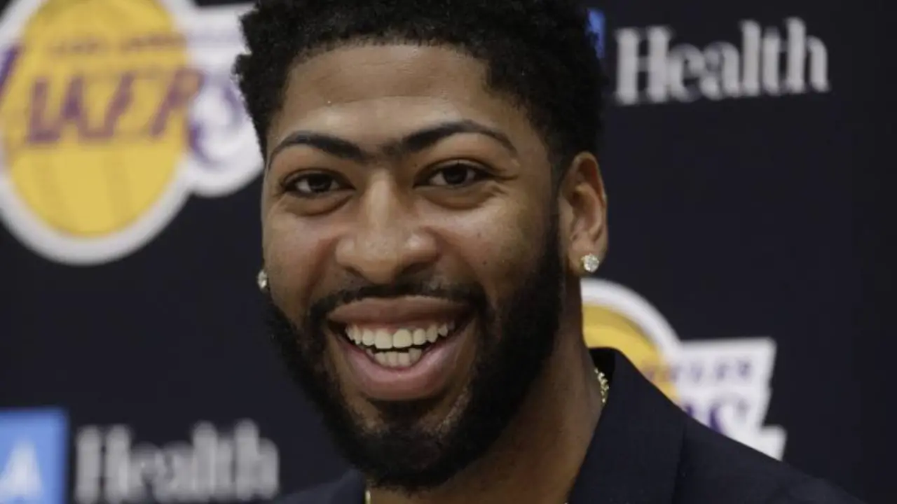 Anthony Davis Reveals Who He Thinks the Best Player on the Lakers Is. 